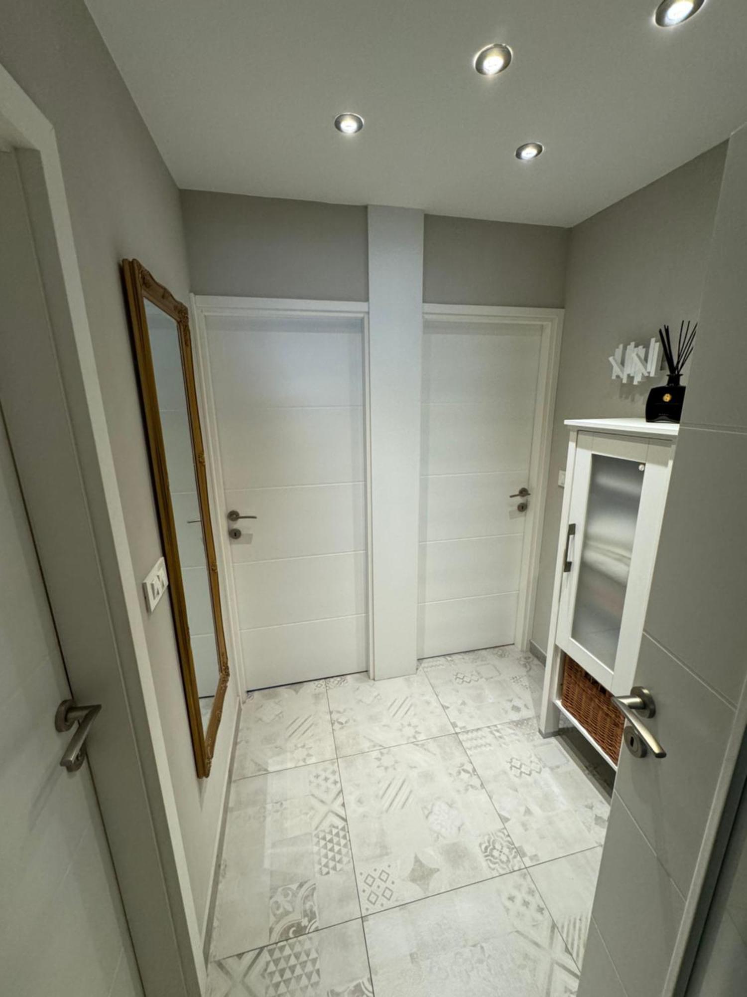 Apartment Astra With Private Parking سبليت المظهر الخارجي الصورة
